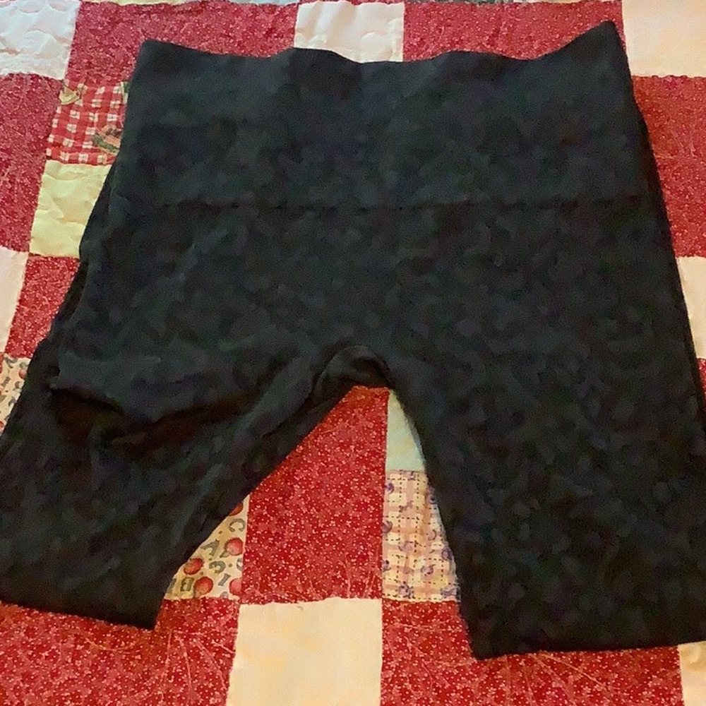 Black Textured Leggings